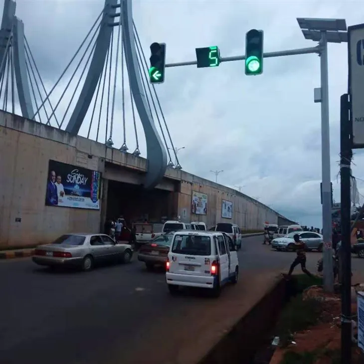 Soution Golau Signal Traffig De Affrica